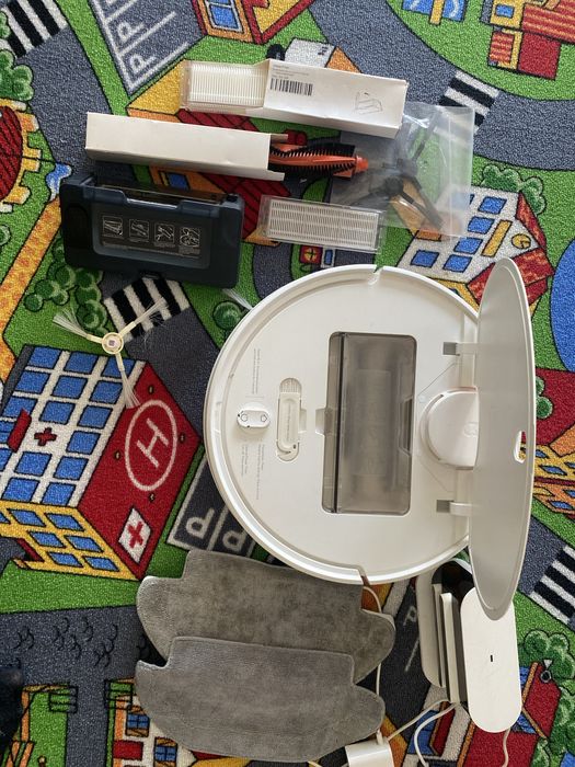 Robot aspirator XIAOMI (functional - defect navigatie)