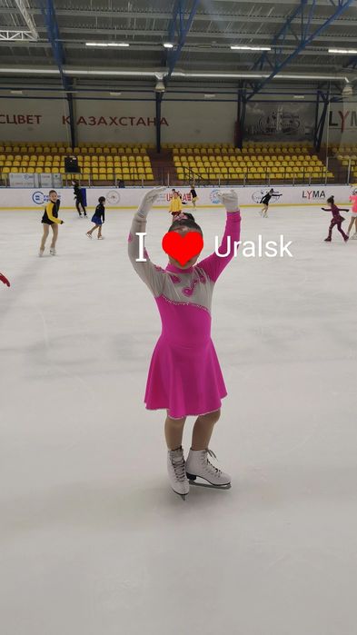 Продам платье для фигурного катания