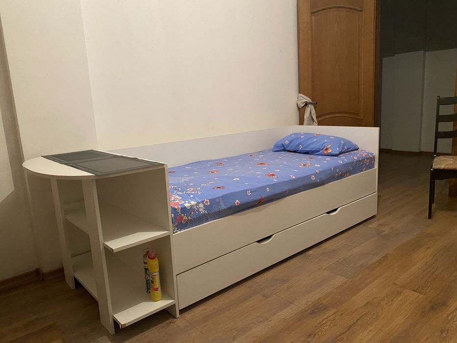 Сдается Комната для женщины, мебелирована, санузел и кухня общие пиши