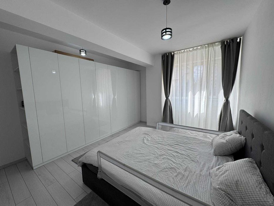 Apartament 3 camere complet mobilat si utilat, 9 Mai