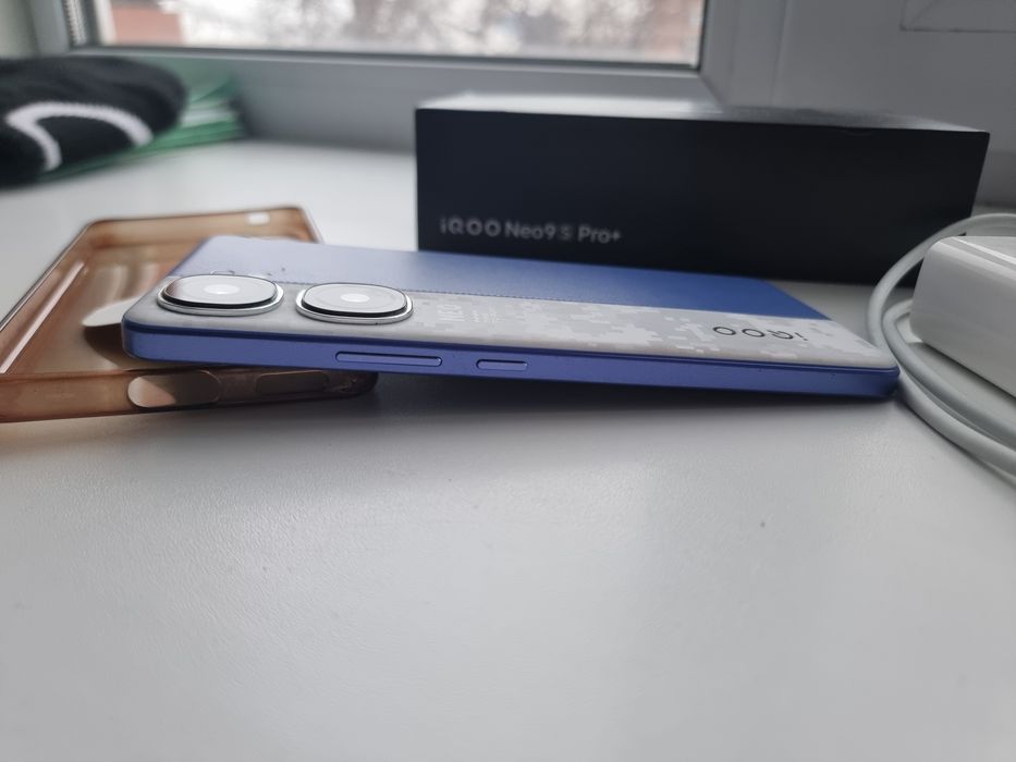 Iqoo neo 9s pro+ 12/256