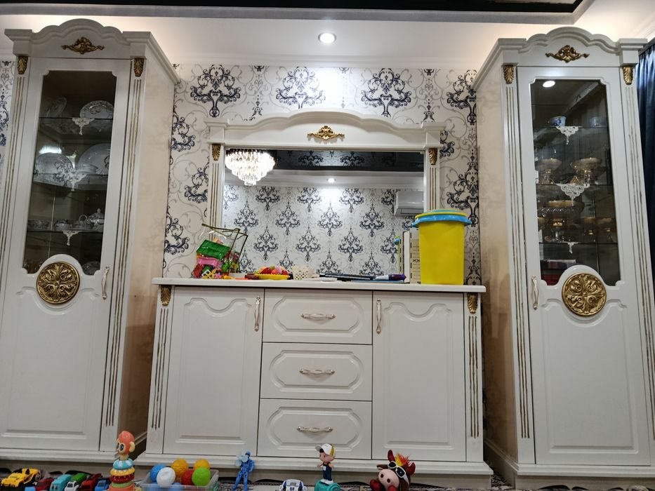 Мебель пенал камод