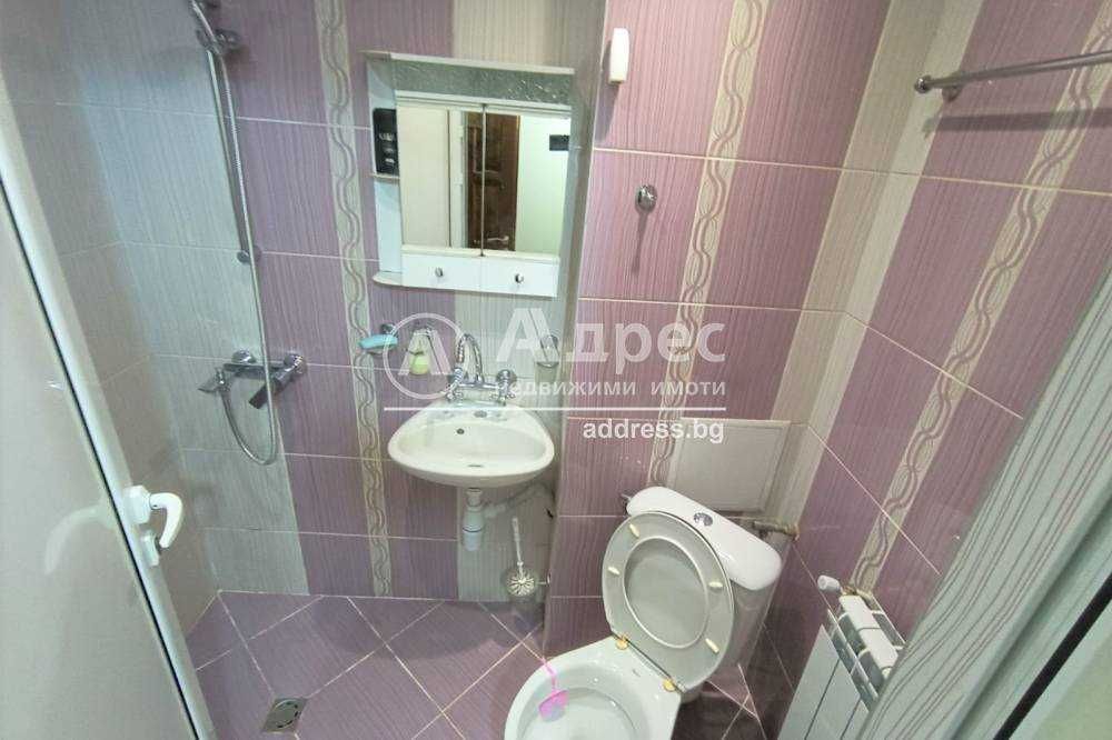 Продава се Двустаен апартамент в Разград, Бели Лом - 62 кв.м за 987 €/кв.м - Снимка #8