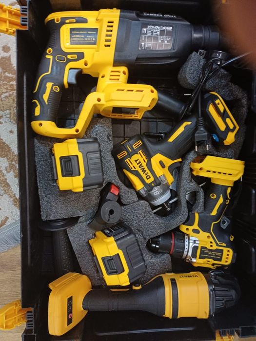 Набор инструментов DeWalt