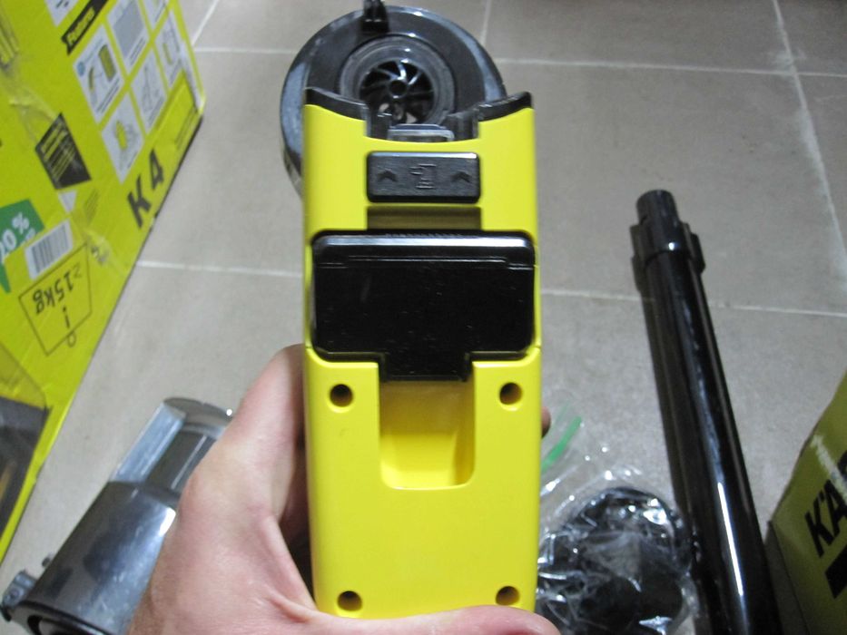 Aspirator vertical Karcher VC 4 Cordless myHome