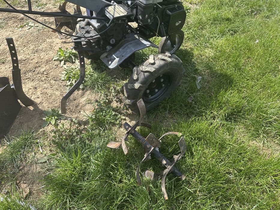 Se vinde motocultor