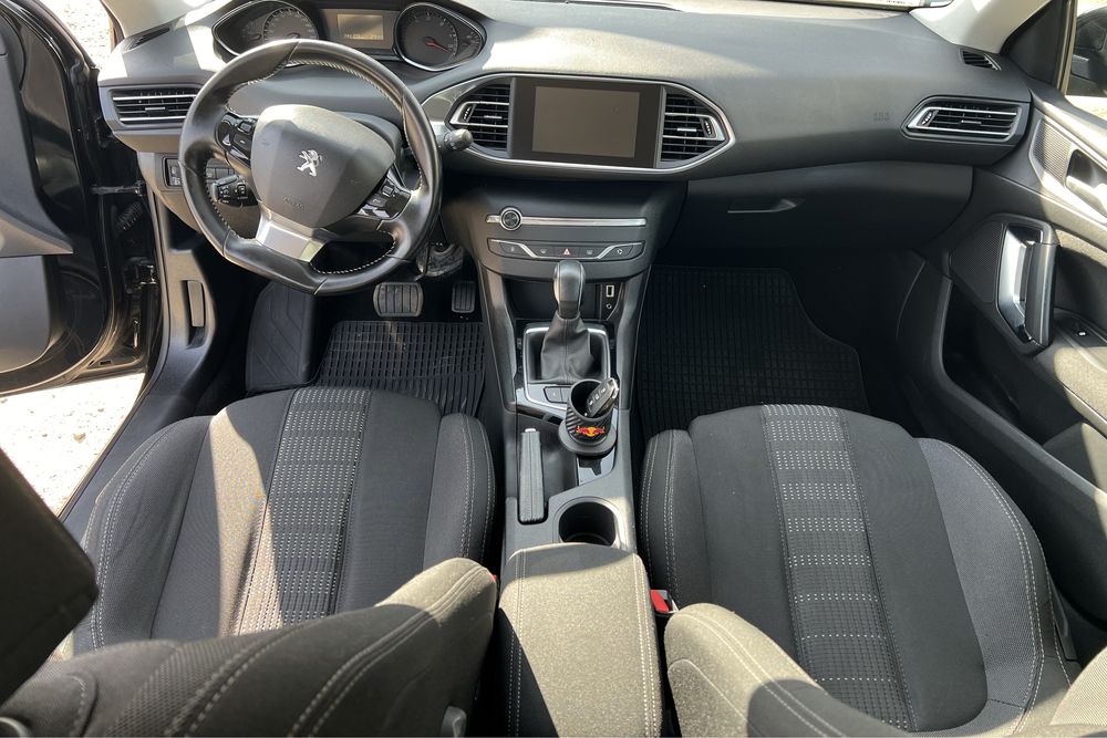 Peugeot 308 cutie automata