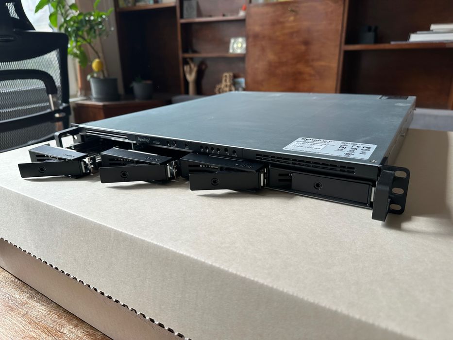 Synology RackStation RS822+ (4-Bay NAS) 1U rack
