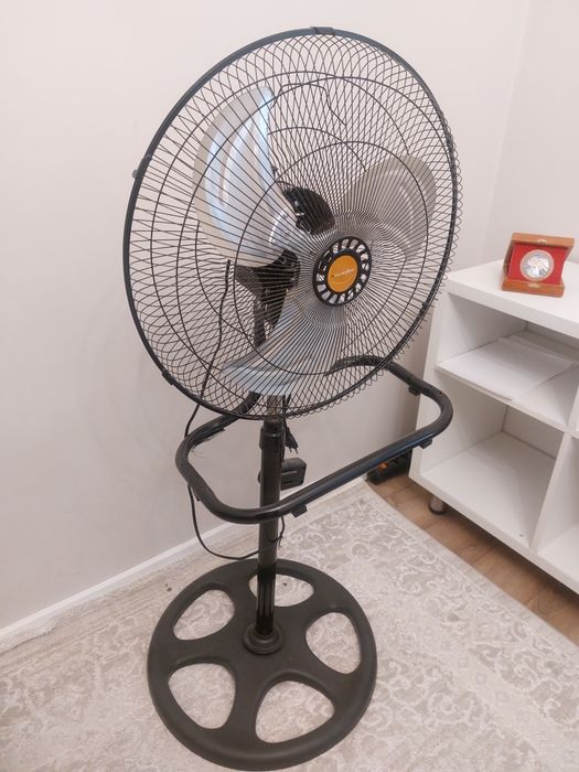 Зеркало, Вешалка