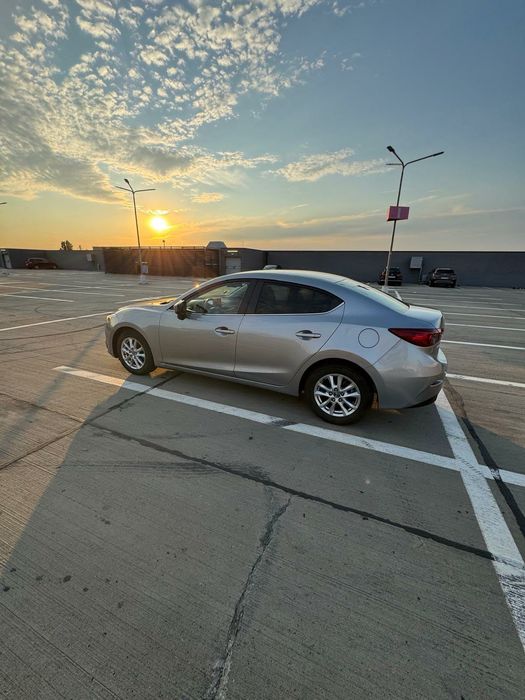 Vand Mazda 3 Sedan 2.0
