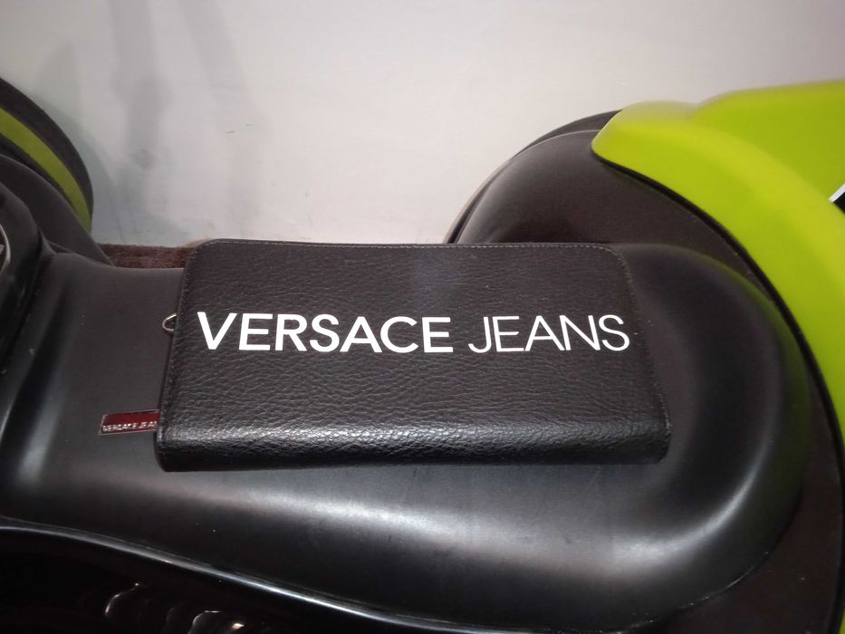 Love Moschino & Louis Vuitton