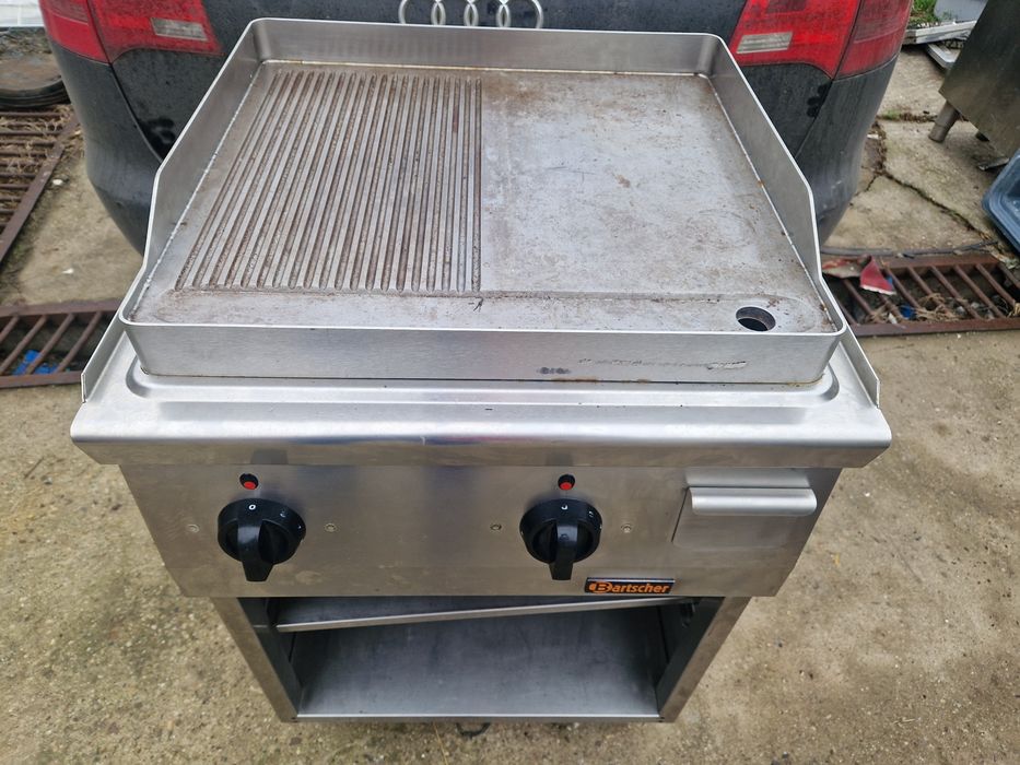 Grill. electric sau gaz  cu banc, la 380v