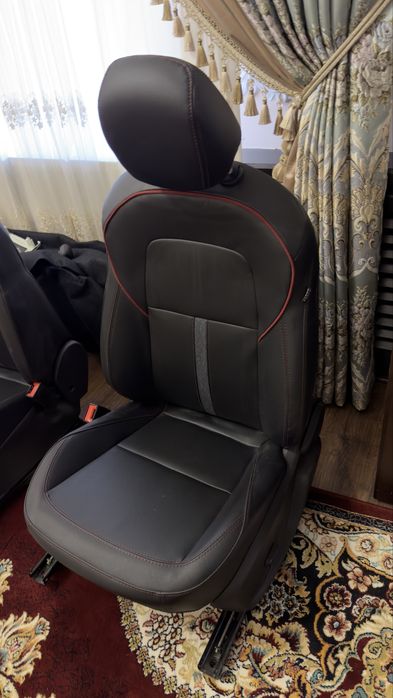 Продам передные сидений от Трекер 2 ред лайн Tracker 2 Red Line