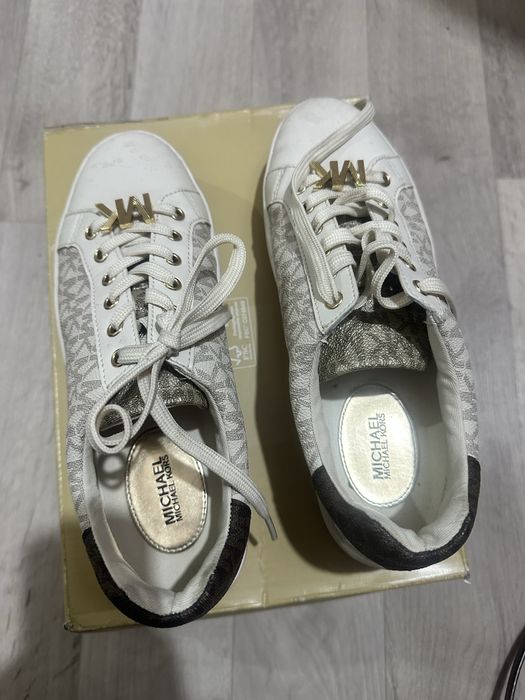 Продам кеды Майкл корс