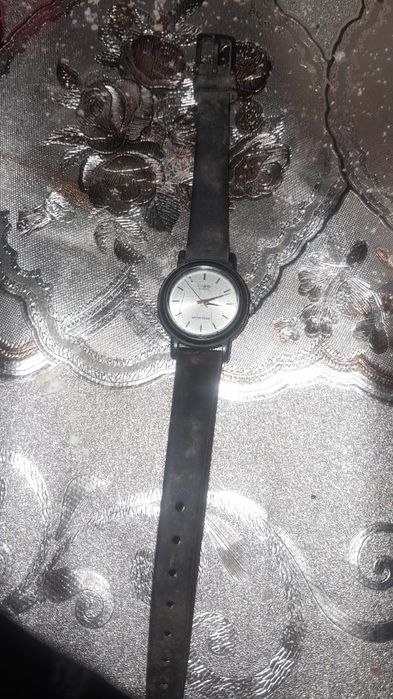 Ceas vechi de vânzare