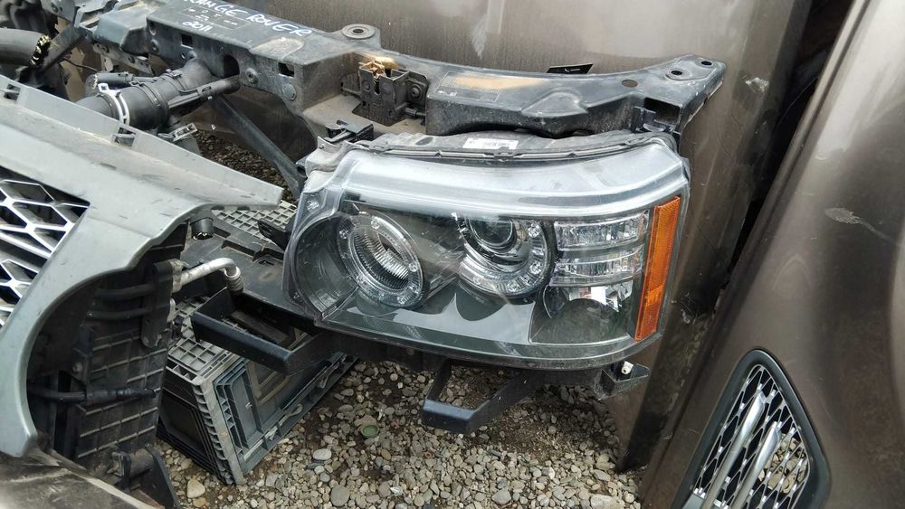 Far stanga/dreapta Range Rover Sport an 2011