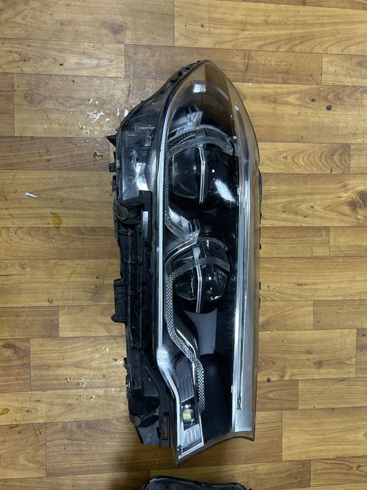 Передние фары BMW G30