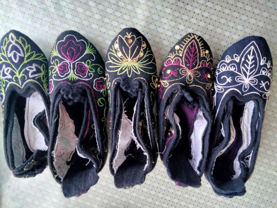 Родопски терлици и пантофи