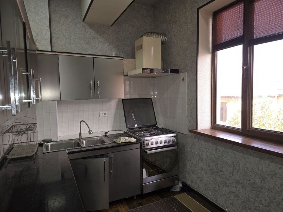 Продаётся  4х комнатная квартира