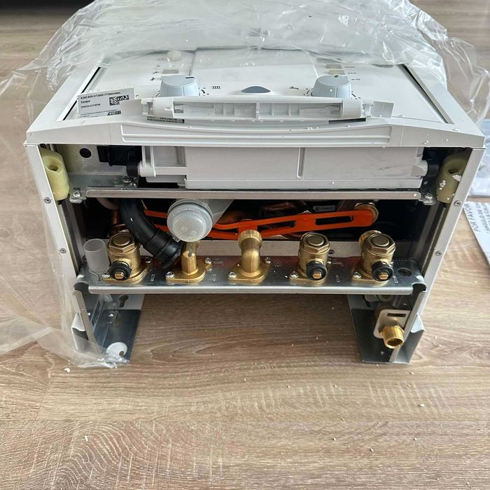 Нов двуконтурен газов котел Bosch Junkers Cerapur 24kW