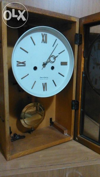 Ретро Стенен часовник