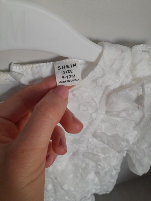 Бебешка бяла рокля 9-12м.