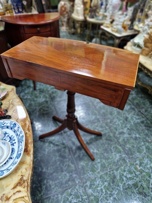 Превъзходна антикварна френска конзолна масичка