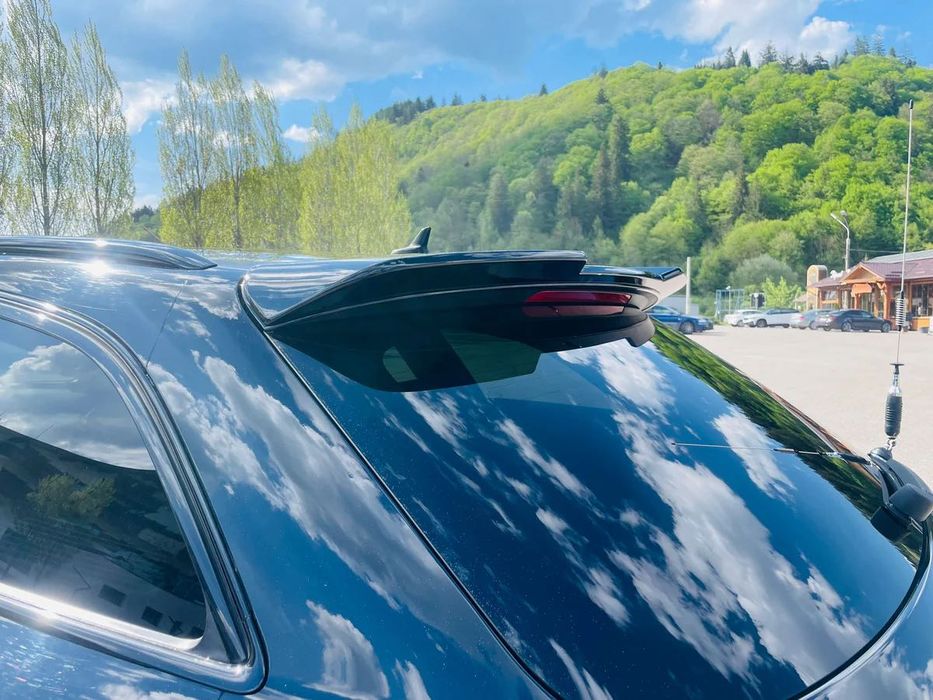 Eleron haion M4 Style compatibil cu Audi A6 C7 Avant (2010-2018) negru lucios