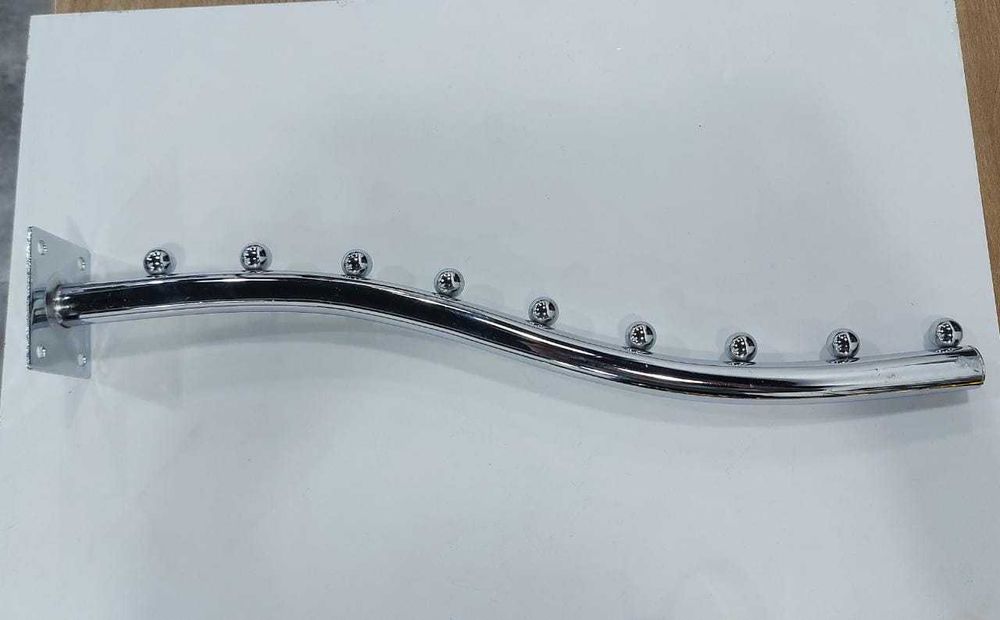 Кронштейны  в стену под одежду , аксессуары