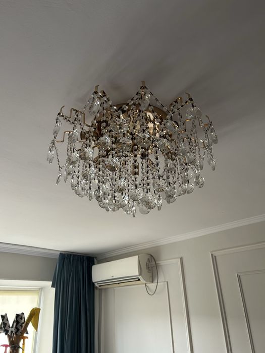 Люстра продается