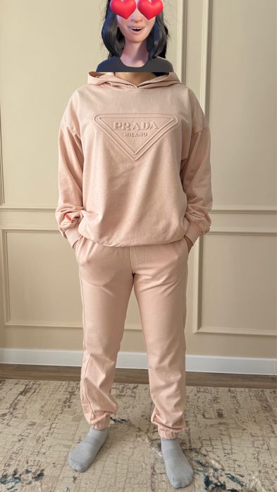 Продаю спортивные костюмы