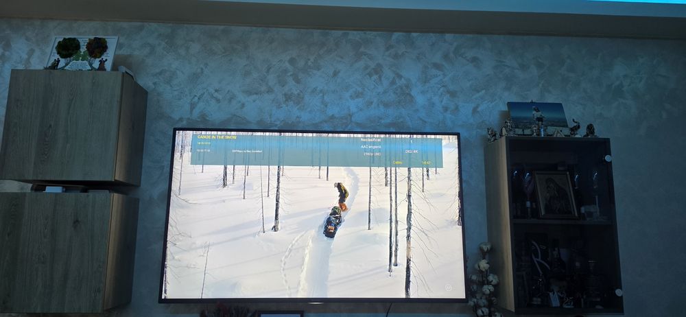 Televizor TV SHARP 4k 165cm