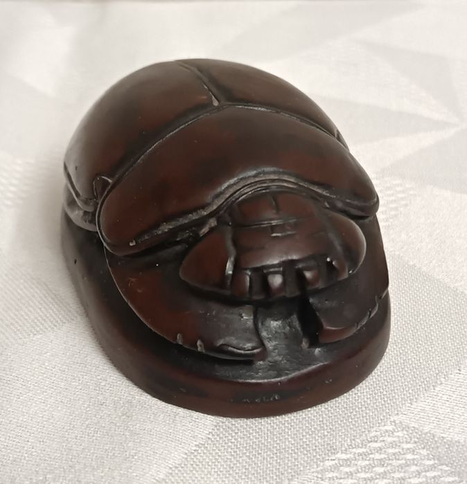Винтидж Египетски скарабей кафяв мраморен сапунен камък