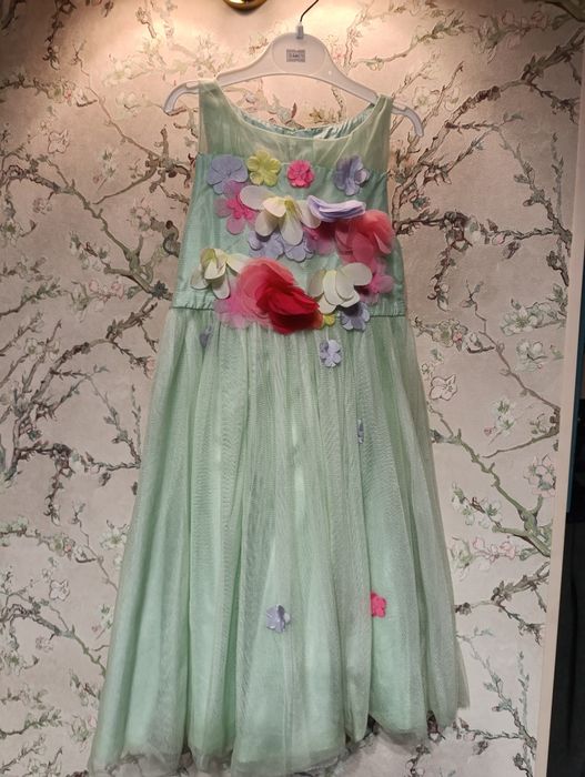 Платье детское продам