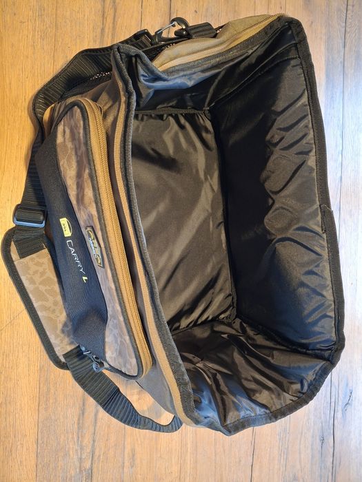 Geantă pescuit delphin.