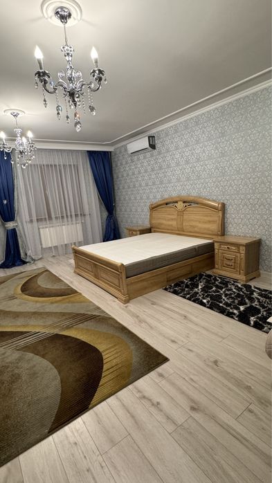 Продам спальный гарнитур