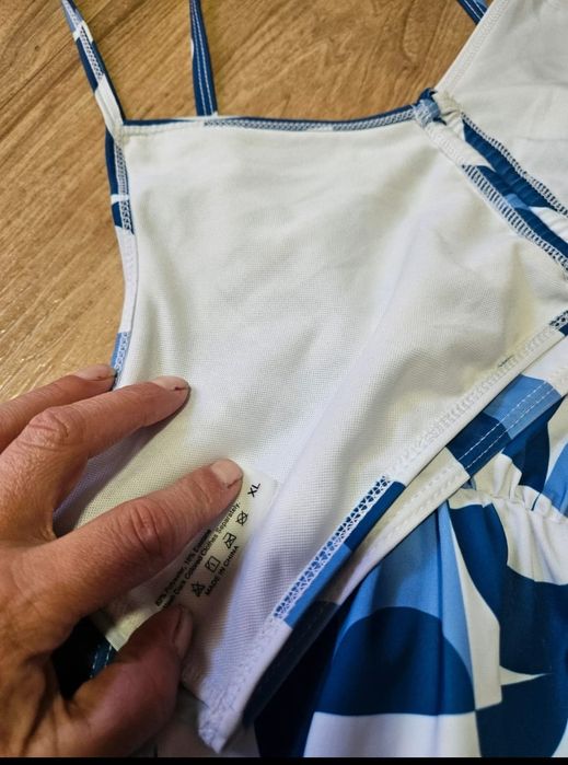 Costum de baie din doua piese