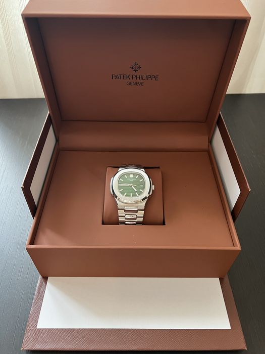 Patek Philippe Nautilus 5711/1A-014 (green dial)