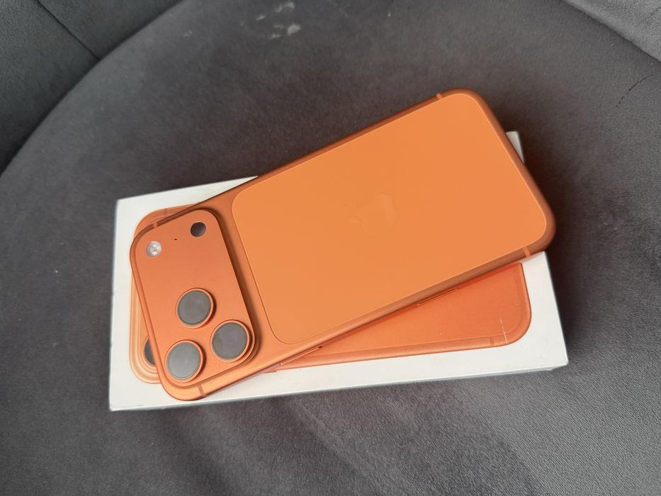 Apple Iphone 17 Pro Max  , Portocaliu , 256GB , Impecabil , Ca nou.