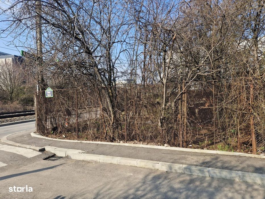 De vânzare casă demolabilă