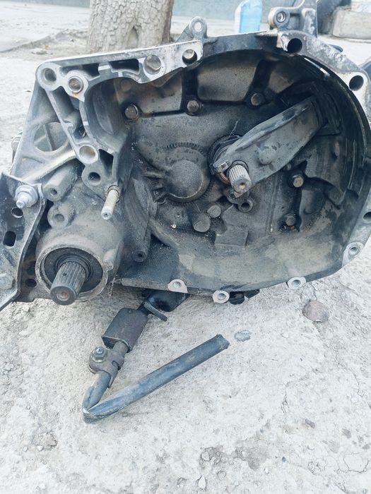 Каропка Рено ларгус