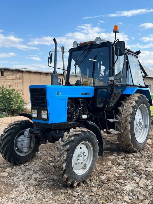 Belarus Mtz82.1 sotiladi