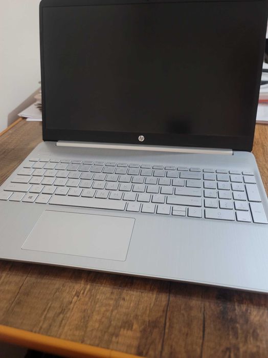 HP Laptop corei5 / Klaviatura, mishka, garnaturasi bilan