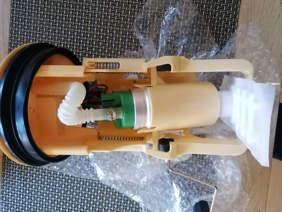 Pompa motorina bmw 320d e46 2000 buji Bosch motorina piese noi