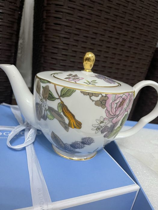 Чайник фарфоровый