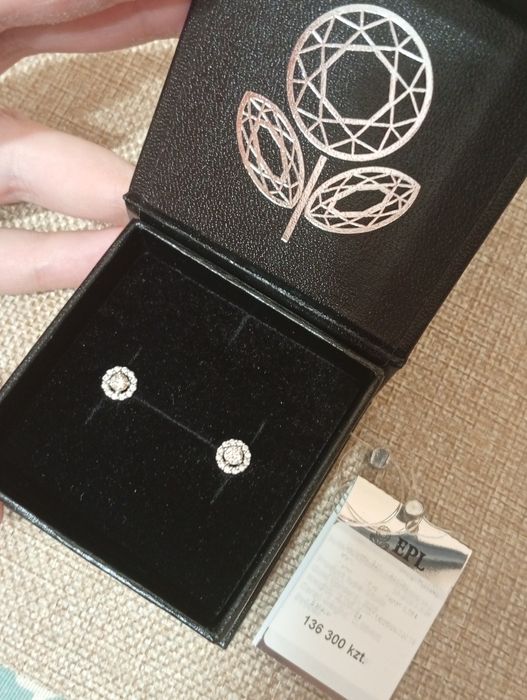 Продам серебрянные пуссеты ЭПЛ