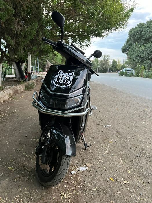 Скутер сотилади холати ало 600 евро