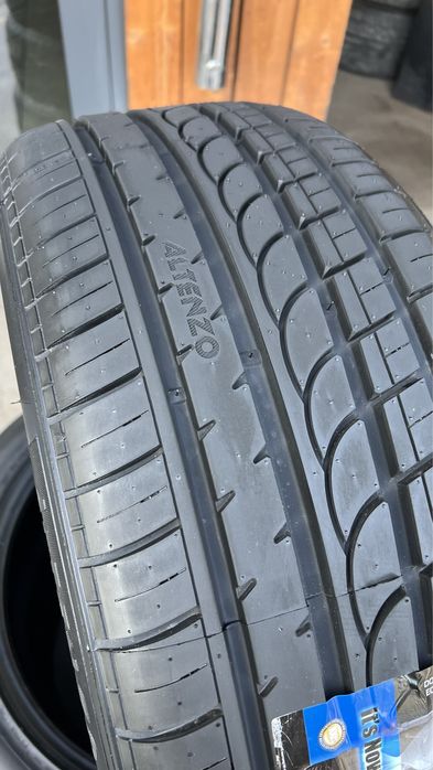 235/45 R18 Altenzo Sport Comforter