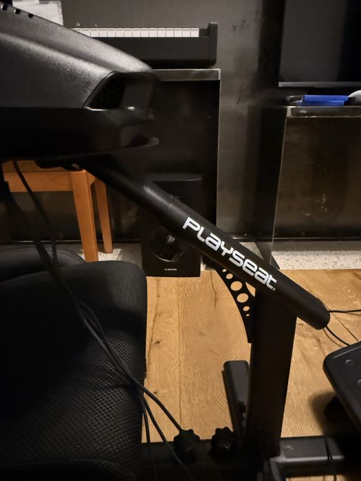 Volan Logitech Driving force G29 si scaun Playseat