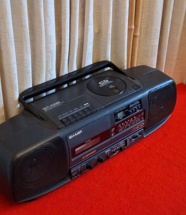 Radio-Casette Sharp.